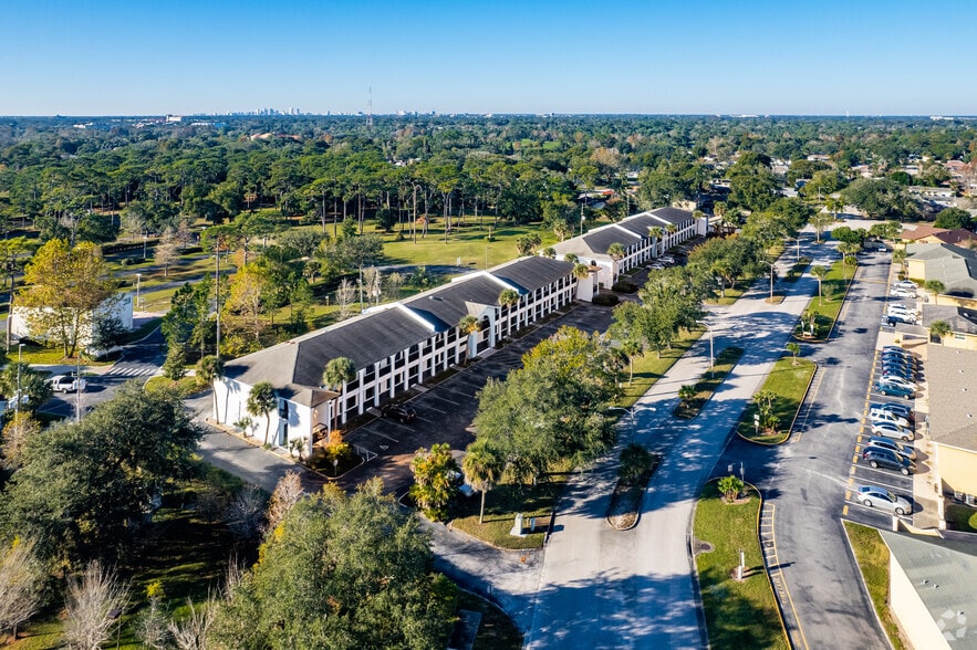 More Photos Of 2228-2356 Winter Woods Blvd, Winter Park Office For Lease