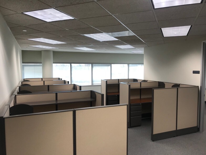 More Photos Of 1103 Schrock Rd, Columbus Office For Lease