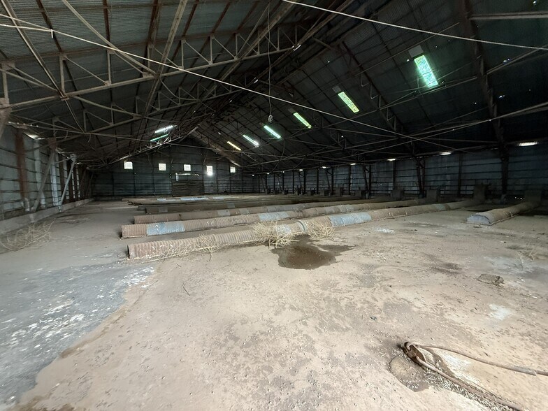 More Photos Of 743 W US Highway 70, Plainview Industrial For Sale