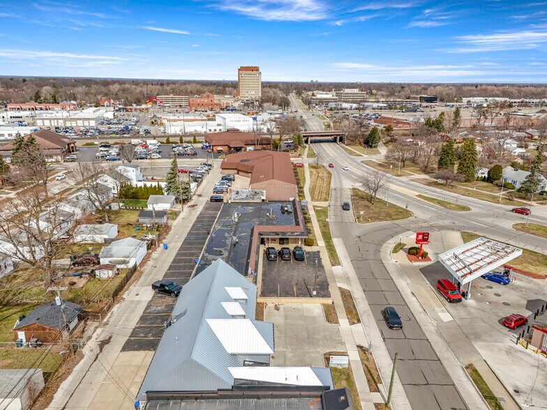 More Photos Of 1800 Grindley Park St, Dearborn Office For Lease