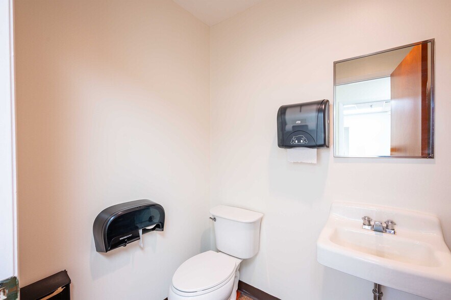 More Photos Of 6719 Gall Blvd, Zephyrhills Medical For Sale