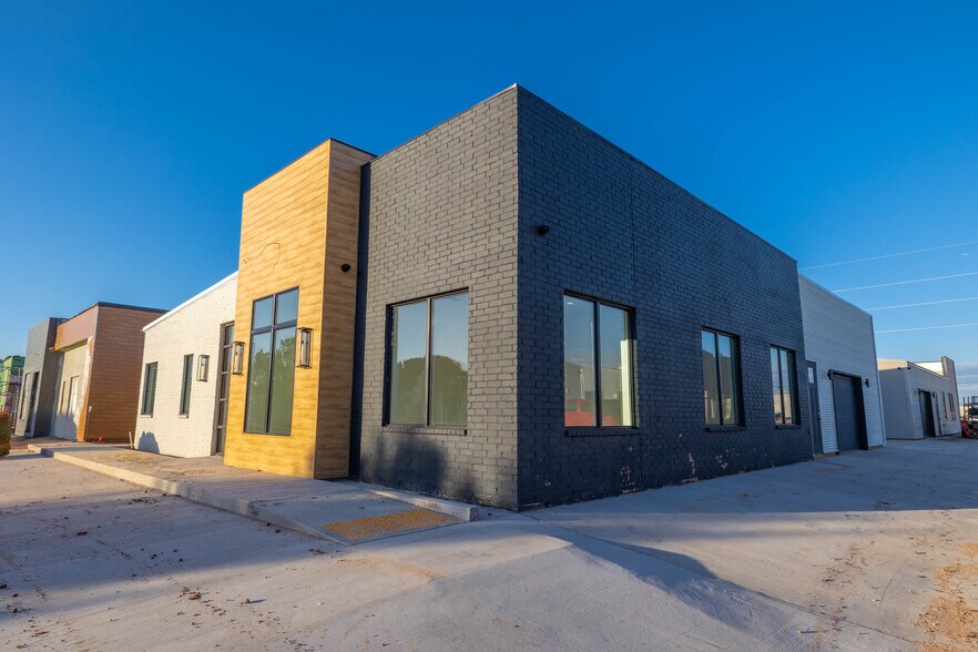 Primary Photo Of 8343 Upland Ave, Lubbock Office For Sale