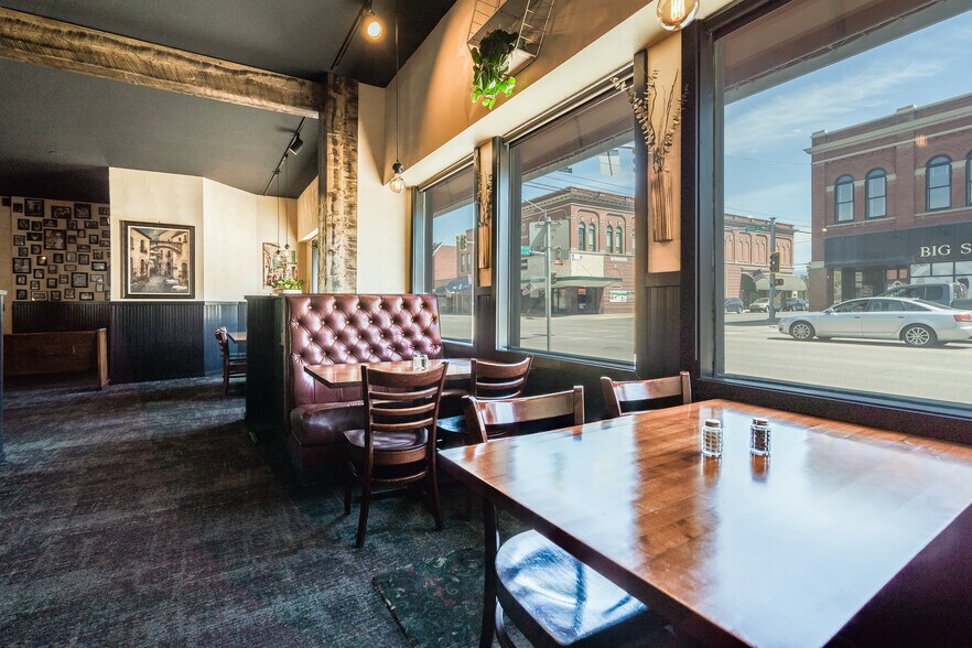 More Photos Of 302 S Main St, Kalispell Restaurant For Sale