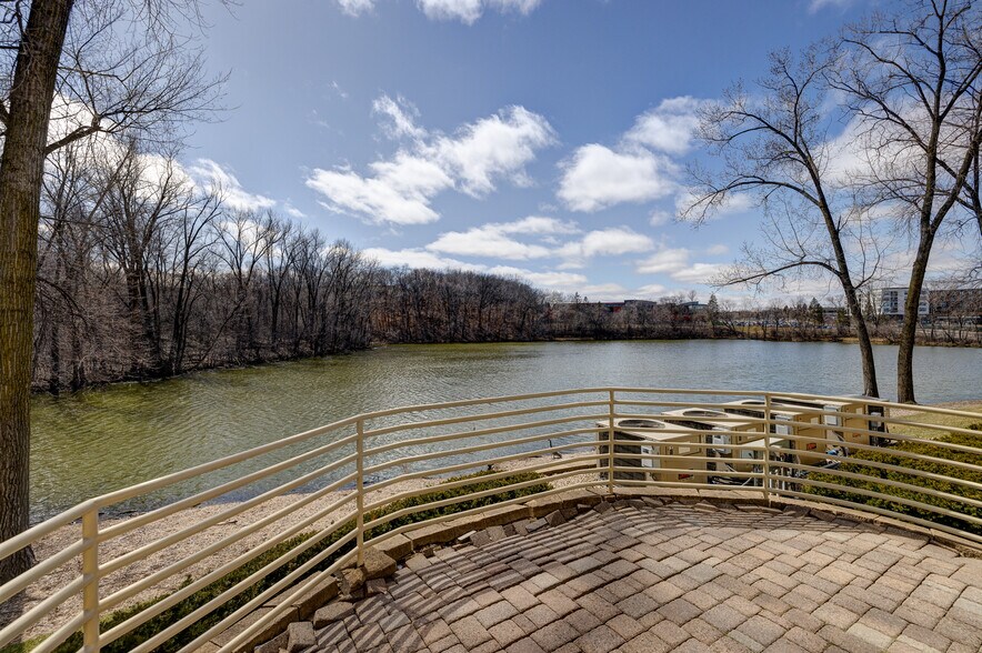 More Photos Of 12455 Ridgedale Dr, Minnetonka Office For Lease