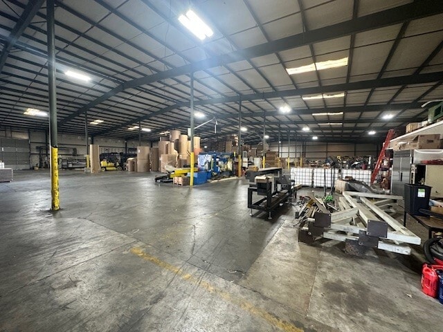 More Photos Of 3303 N Industrial Dr, Simpsonville Warehouse For Lease