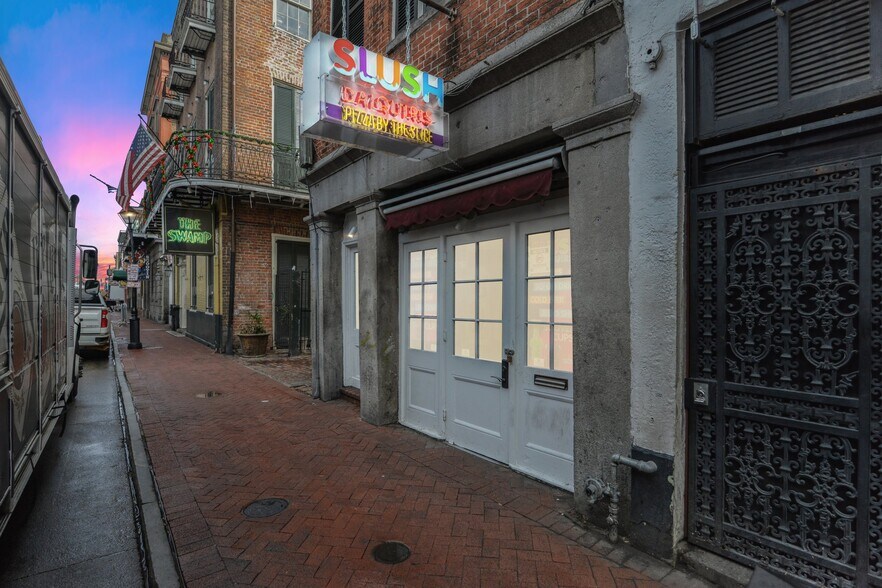 Primary Photo Of 508 Bourbon St, New Orleans Restaurant For Lease