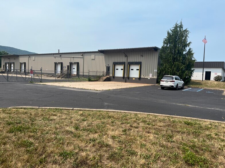 More Photos Of 2911 W Reach Rd, Williamsport Manufacturing For Sale