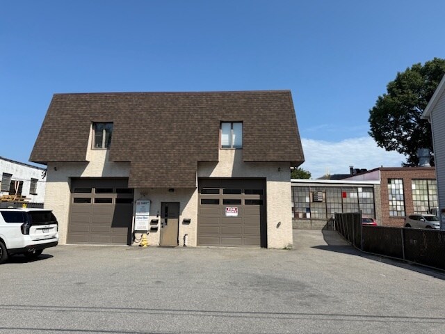 Primary Photo Of 15 Center St, Pleasantville Warehouse For Lease