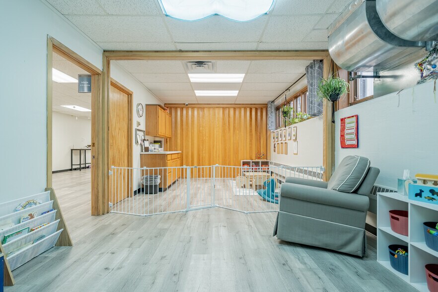 More Photos Of 1331 High Ave, Oshkosh Religious Facility For Sale