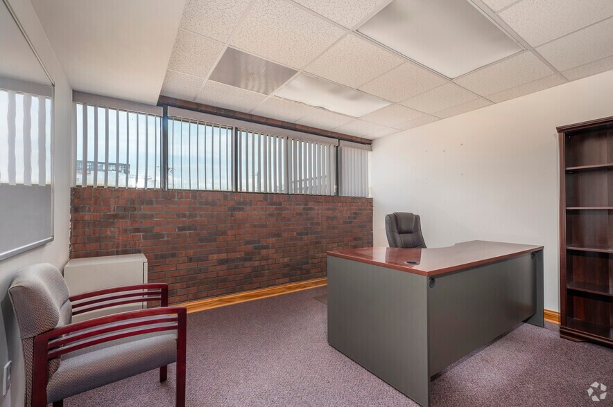 More Photos Of 1020 Regent St, Madison Medical For Lease