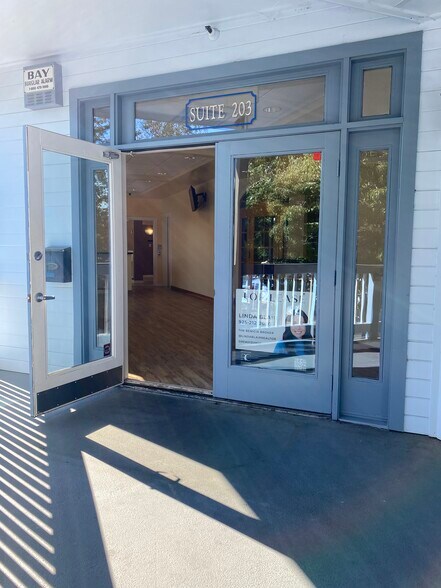 More Photos Of 321 1st St, Benicia Medical For Lease