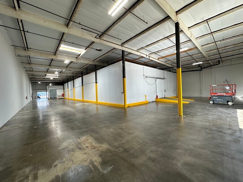 More Photos Of 1136-1150 S Vail Ave, Montebello Industrial For Sale