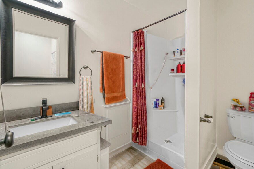 More Photos Of 8011 Romaine St, Los Angeles Apartments For Sale