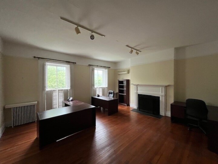 More Photos Of 112 N Cameron St, Winchester Office For Lease