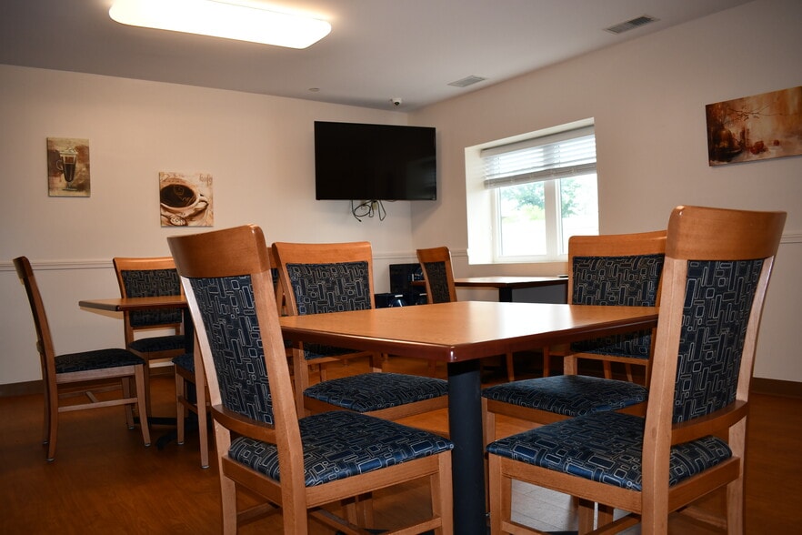 More Photos Of 140 Queen City Ave, Manchester Rehabilitation Center For Sale