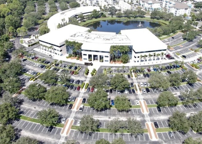 More Photos Of 101 Paramount Dr, Sarasota Business Park For Sale