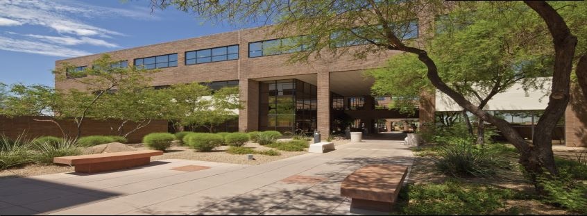 Primary Photo Of 3501 N Scottsdale Rd, Scottsdale Medical For Lease