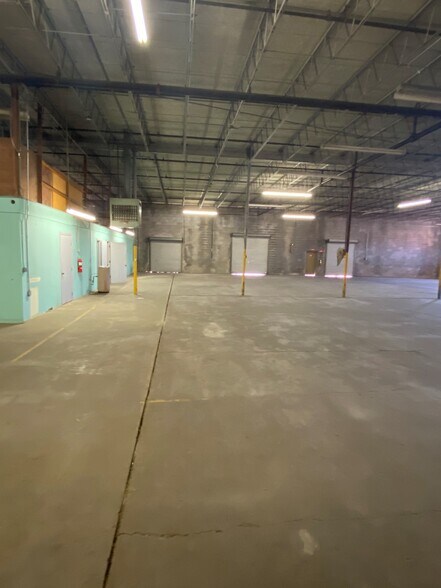 More Photos Of 835 S Congress St, Jackson Warehouse For Lease