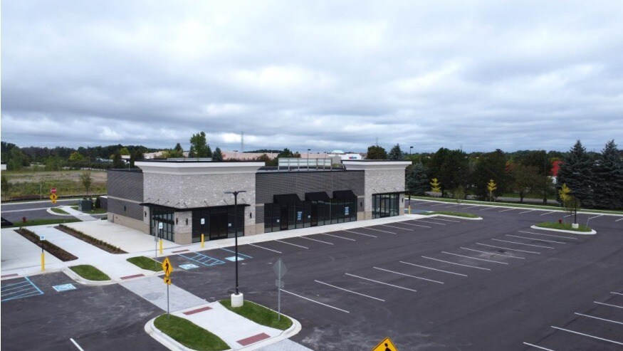 More Photos Of 291-299 Haggerty, Commerce Township Unknown For Lease