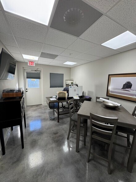 More Photos Of 235 NE Watula Ave, Ocala Restaurant For Sale