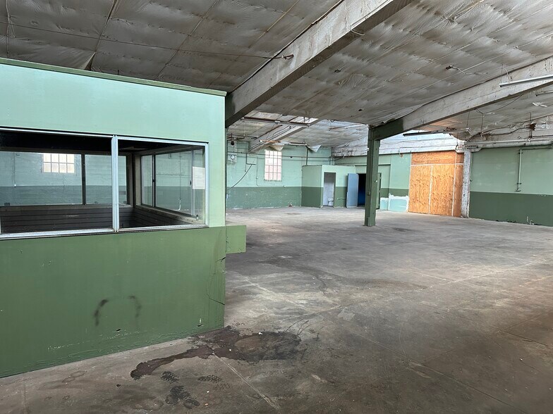 More Photos Of 8225 SE 7th Ave, Portland Warehouse For Sale