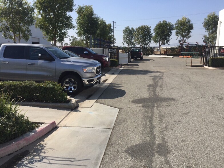 More Photos Of 1395 Palmyrita Ave, Riverside Warehouse For Sale