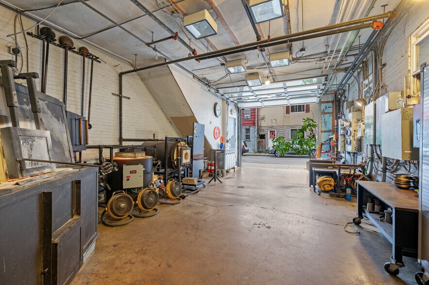 More Photos Of 117 S 16th St, Pittsburgh Storefront Retail Residential For Sale