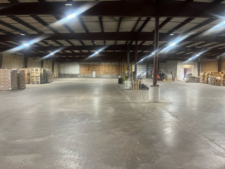 More Photos Of 236 S 2nd St, Butternut Distribution For Lease