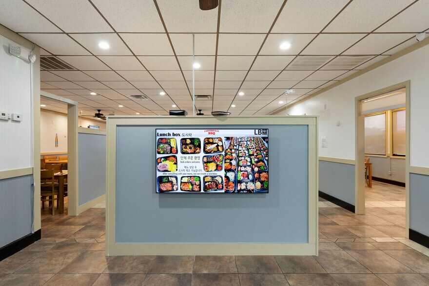 More Photos Of 140 E Felton Rd, Cartersville Restaurant For Sale