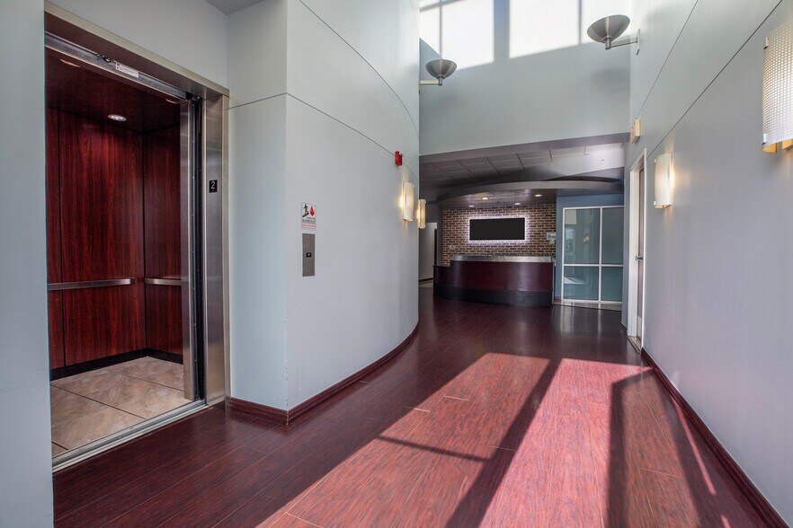 More Photos Of 685 S Ronald Reagan Blvd, Longwood Office For Sale