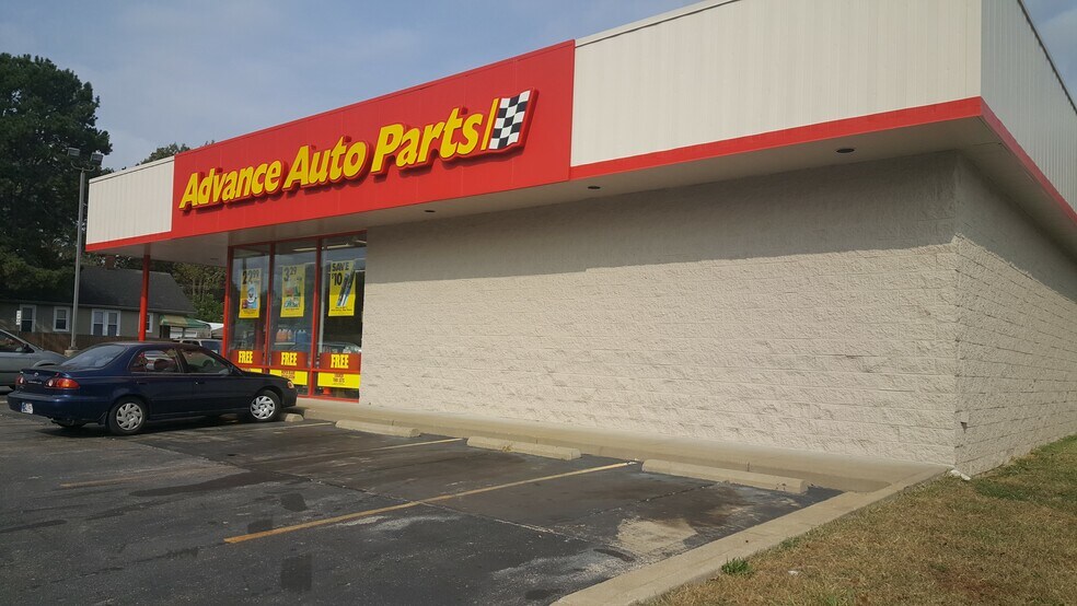 More Photos Of 2300 Covert Ave, Evansville Freestanding For Lease