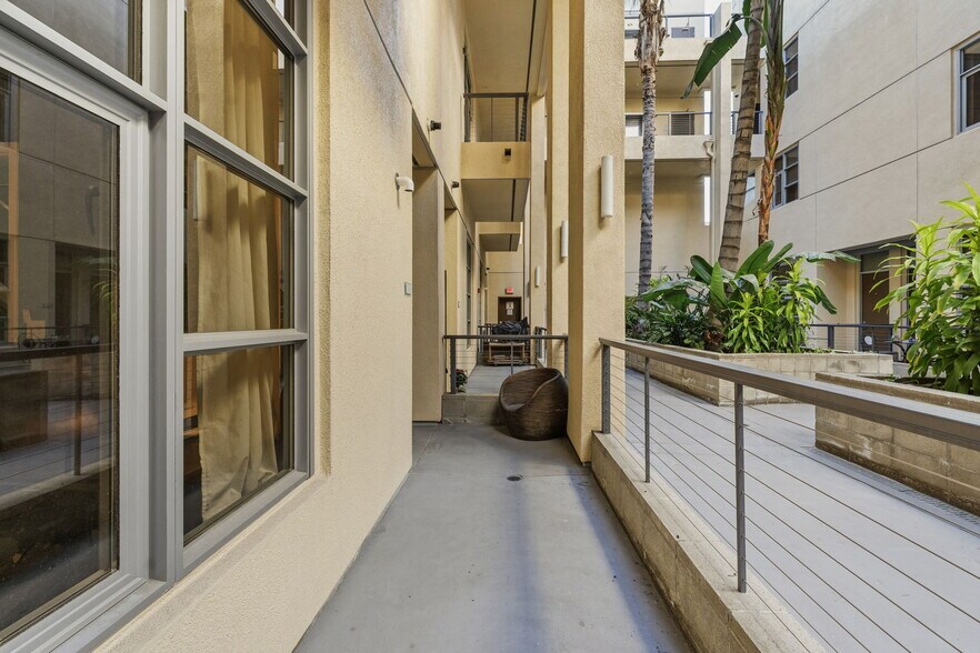 More Photos Of 133 The Promenade N, Long Beach Apartments For Sale