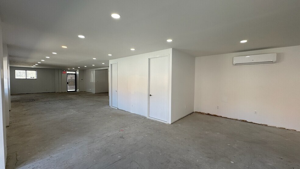 More Photos Of 4530 11th St, Long Island City Loft Creative Space For Lease