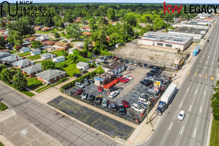 More Photos Of 21101 W 8 Mile Rd, Detroit Auto Dealership For Sale