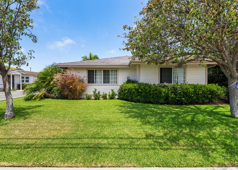 More Photos Of 384 E 16th St, Costa Mesa Apartments For Sale