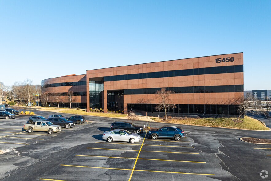More Photos Of 15450 S Outer Forty, Chesterfield Office For Sale