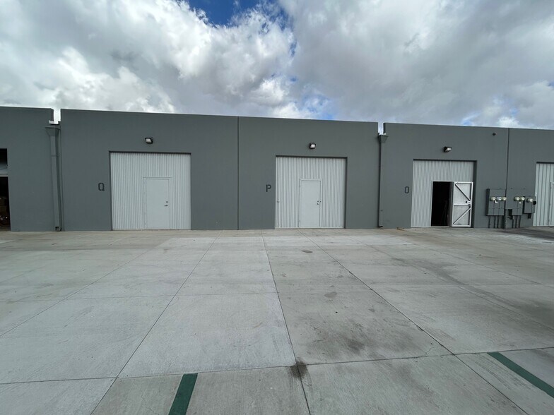 More Photos Of 5842 McFadden Ave, Huntington Beach Warehouse For Lease