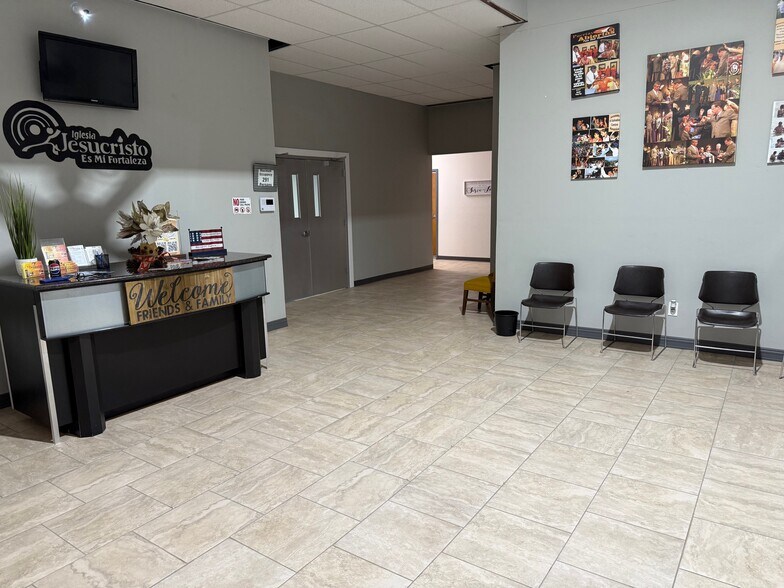 More Photos Of 8017 S Santa Fe Ave, Oklahoma City Religious Facility For Sale