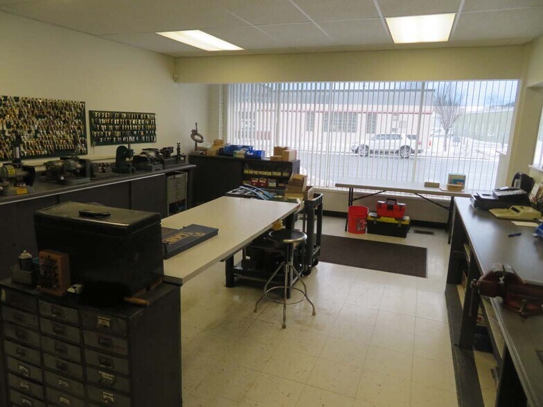 More Photos Of 1458 Main St, Buffalo Freestanding For Sale