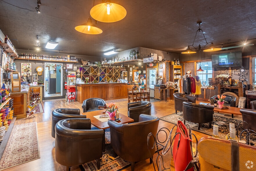 More Photos Of 861 Bailey Rd, Curwensville Winery Vineyard For Sale