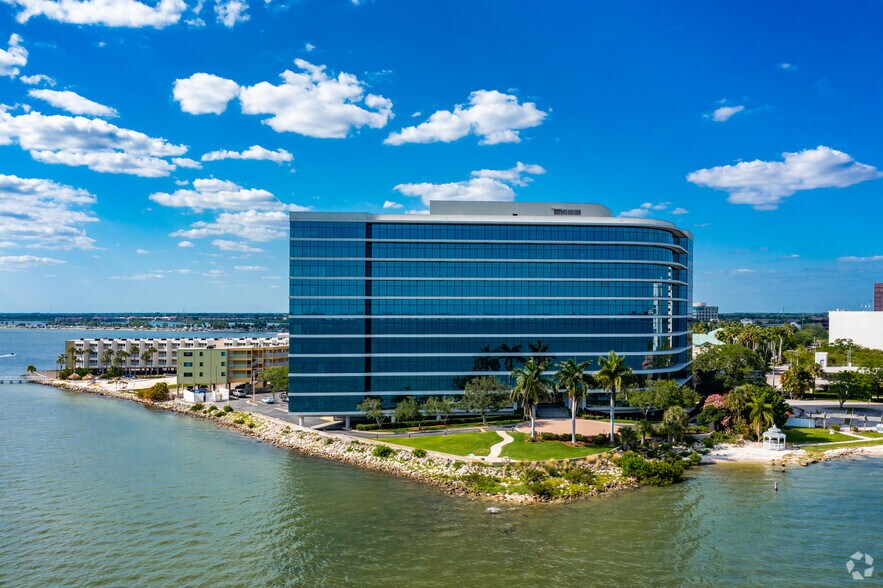 More Photos Of 2502 N Rocky Point Dr, Tampa Office For Lease