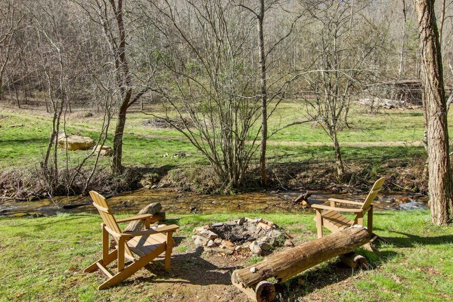 More Photos Of 33 Shepherds Creek rd, Bryson City Specialty For Sale