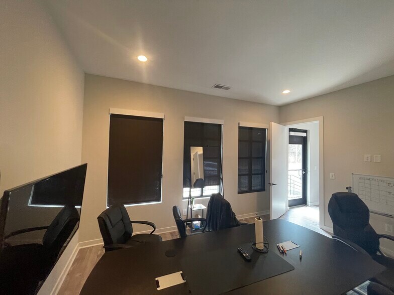 More Photos Of 6110 McFarland Station Dr, Alpharetta Medical For Lease