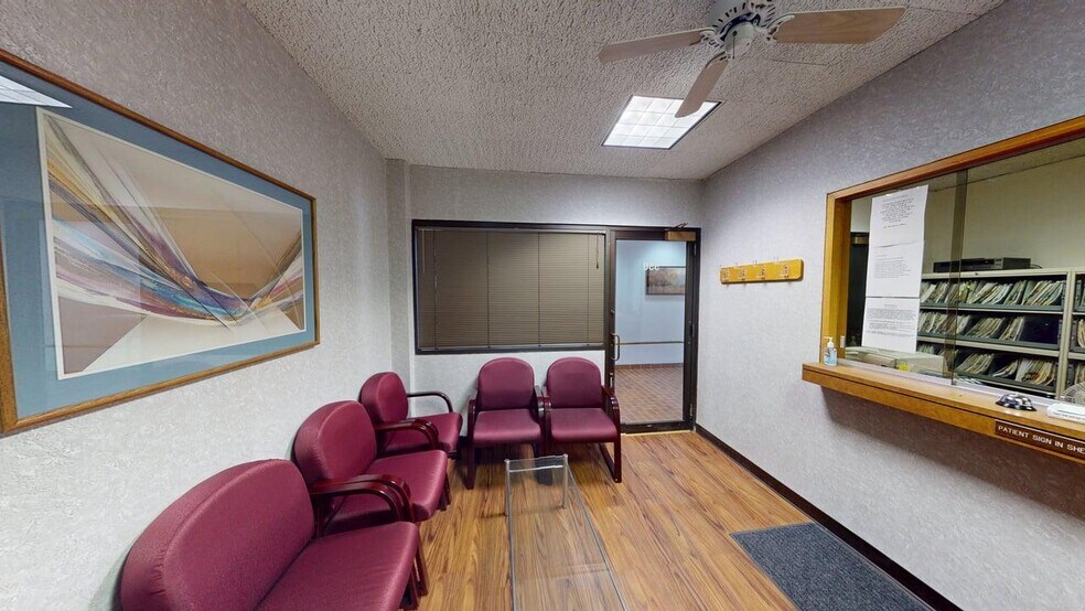 More Photos Of 1425 N McLean Blvd, Elgin Medical For Sale