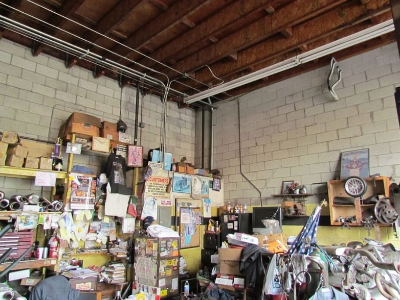 More Photos Of 3137 W Imperial Hwy, Inglewood Auto Repair For Lease