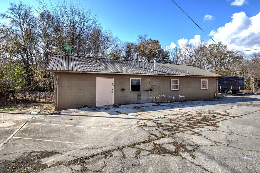 More Photos Of 148 Cason Rd, Cedartown Flex For Sale