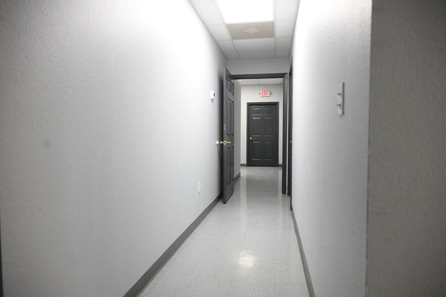 More Photos Of 3611 E State Highway 158, Midland Manufacturing For Sale