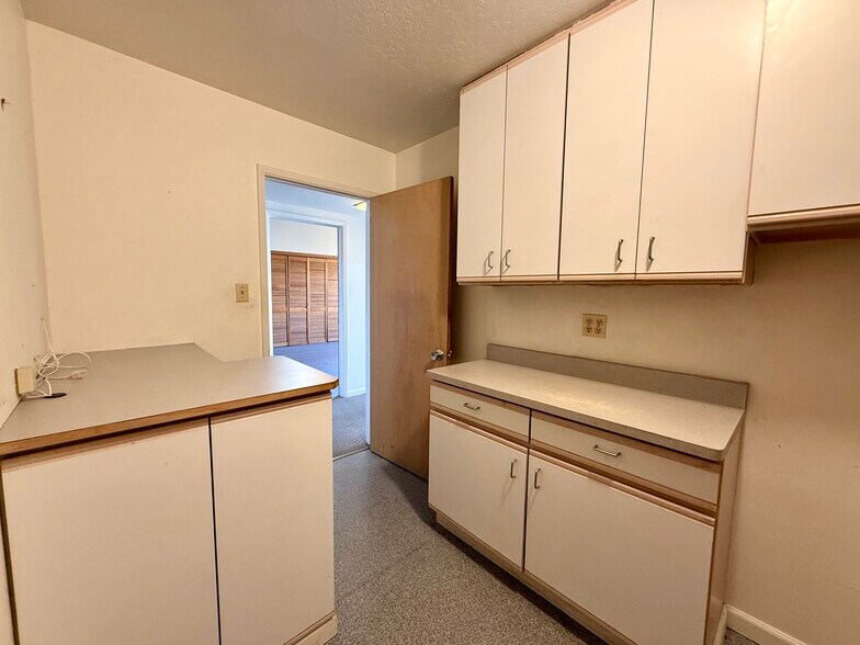 More Photos Of 928-930 San Pablo Ave, Albany Medical For Sale