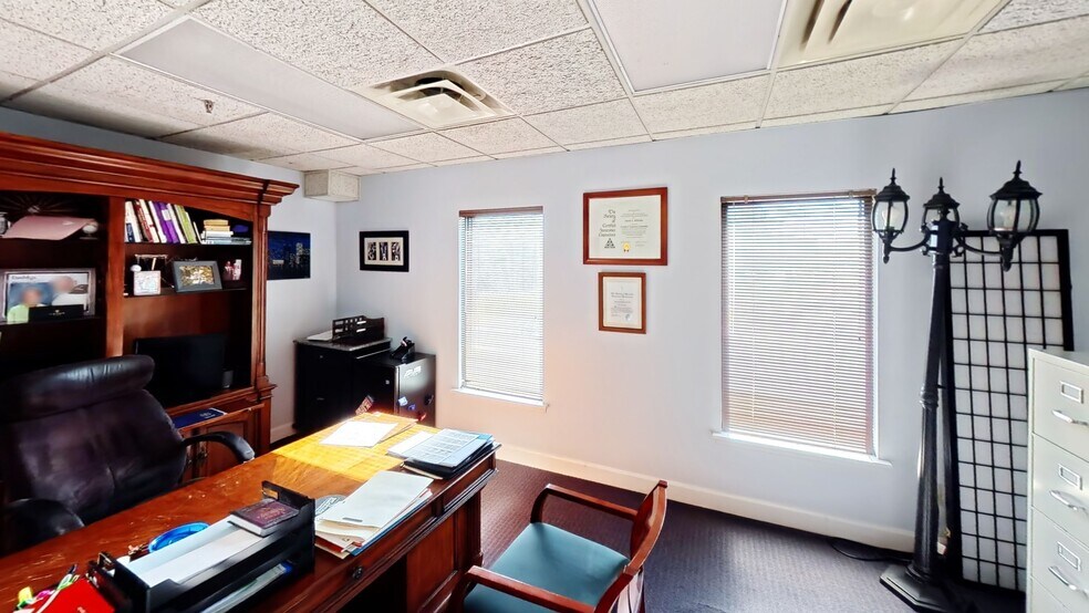 More Photos Of 4753-4759 Cornell Rd, Blue Ash Medical For Sale