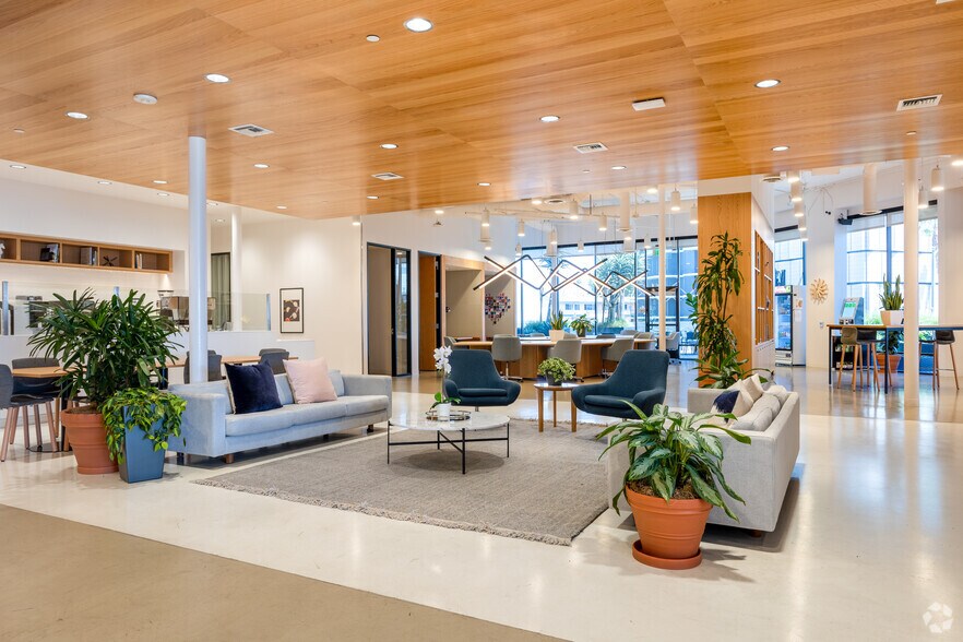 More Photos Of 1800 N Vine St, Los Angeles Coworking Space